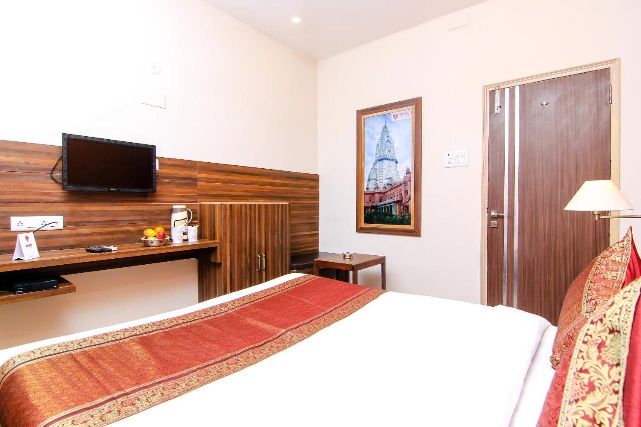 Hotel R B International Βαρανάσι Εξωτερικό φωτογραφία
