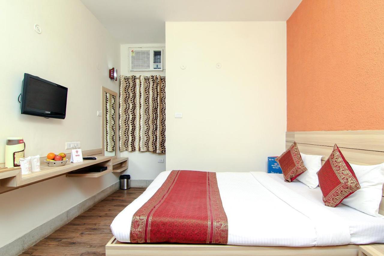 Hotel R B International Βαρανάσι Εξωτερικό φωτογραφία