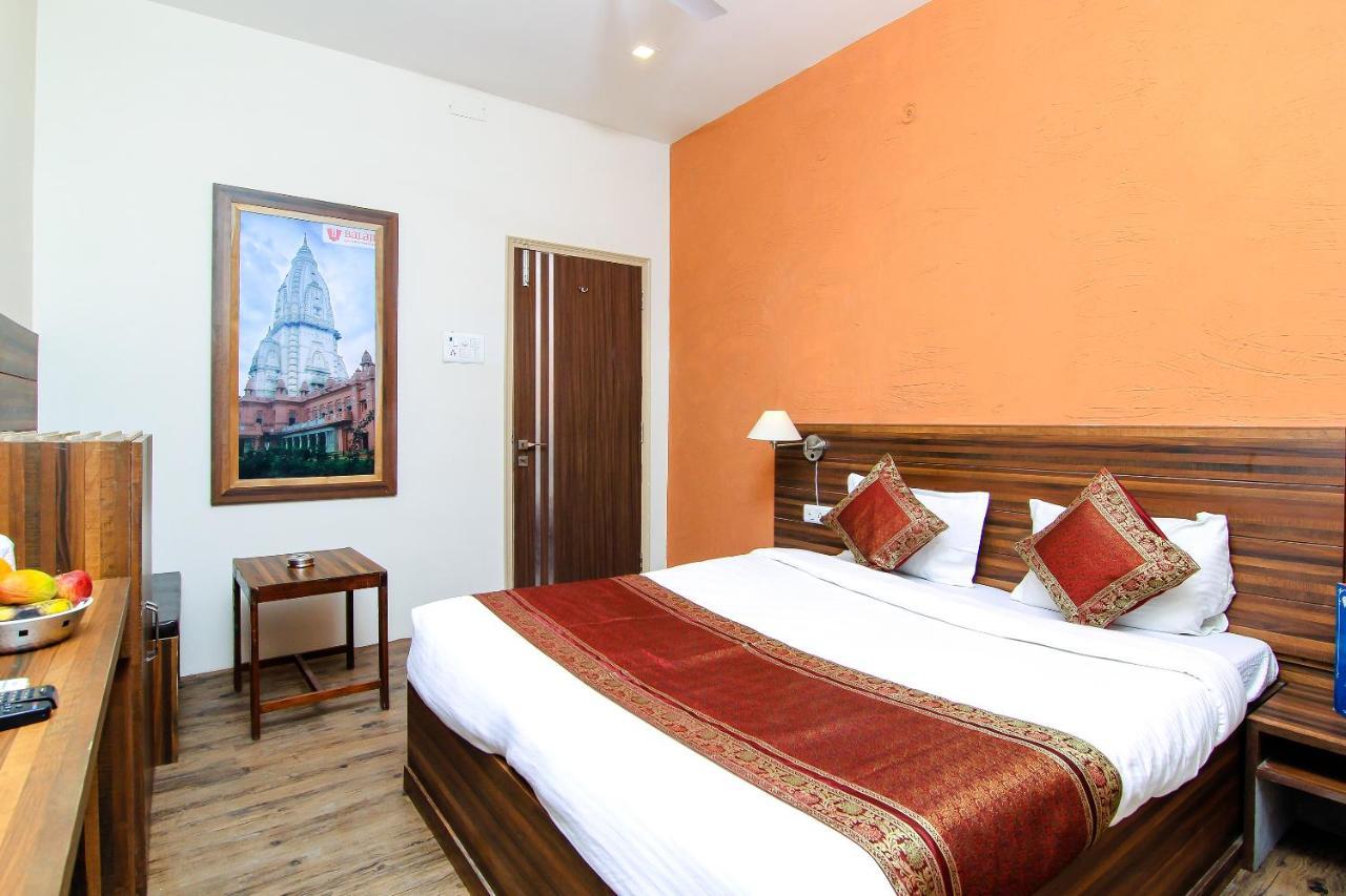 Hotel R B International Βαρανάσι Εξωτερικό φωτογραφία