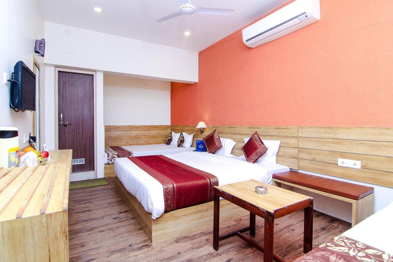 Hotel R B International Βαρανάσι Εξωτερικό φωτογραφία