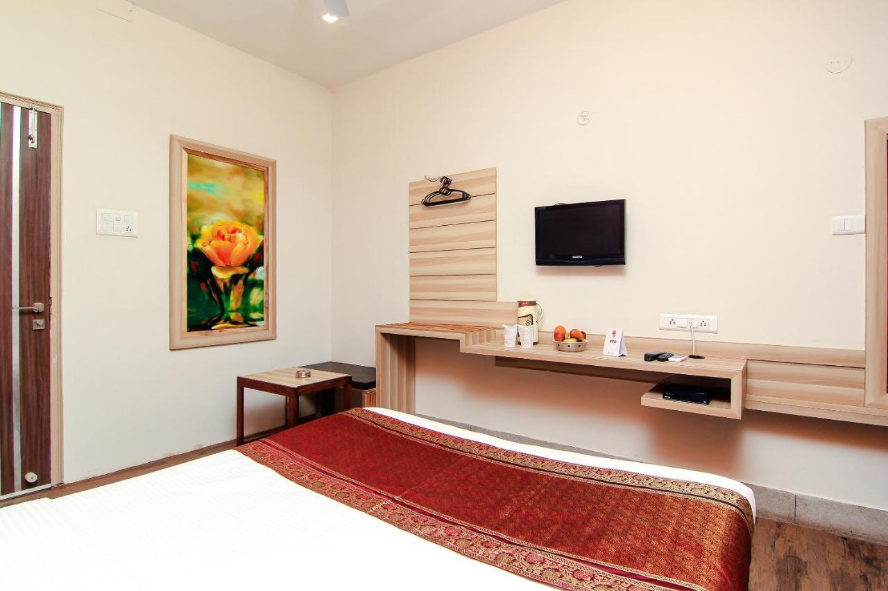Hotel R B International Βαρανάσι Εξωτερικό φωτογραφία
