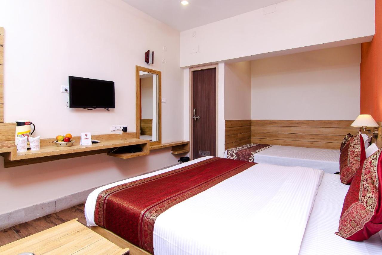 Hotel R B International Βαρανάσι Εξωτερικό φωτογραφία