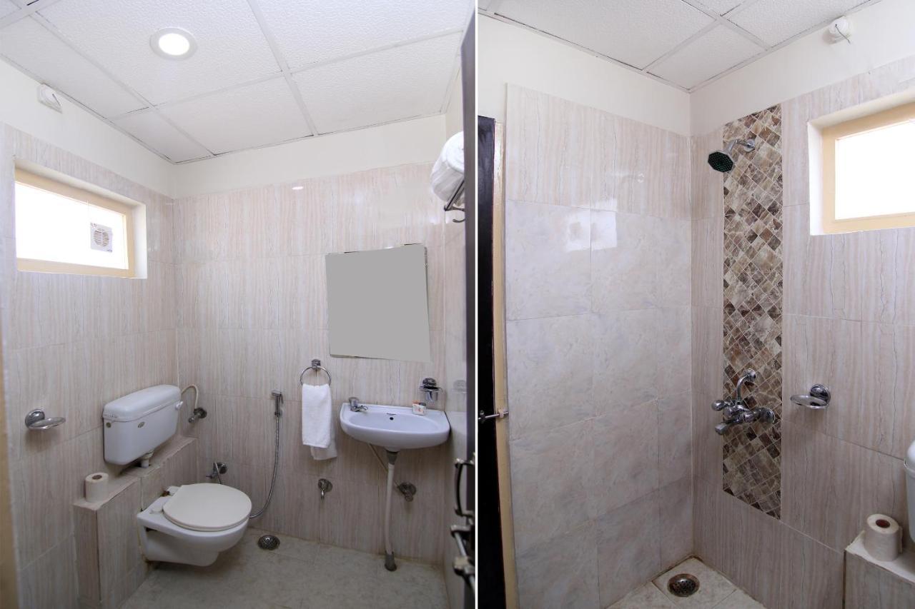 Hotel R B International Βαρανάσι Εξωτερικό φωτογραφία