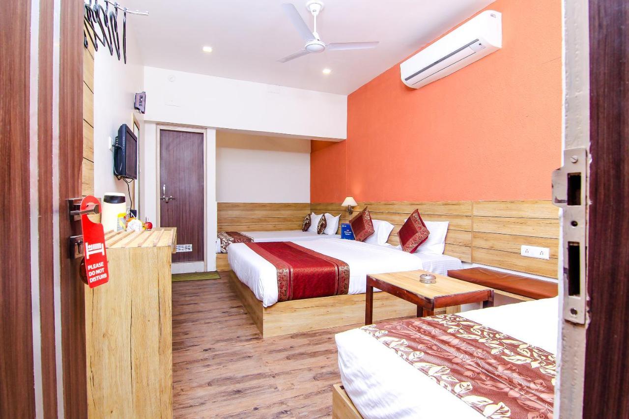 Hotel R B International Βαρανάσι Εξωτερικό φωτογραφία